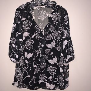 🌺 3/$25 Old Navy 3/4 Sheer Top